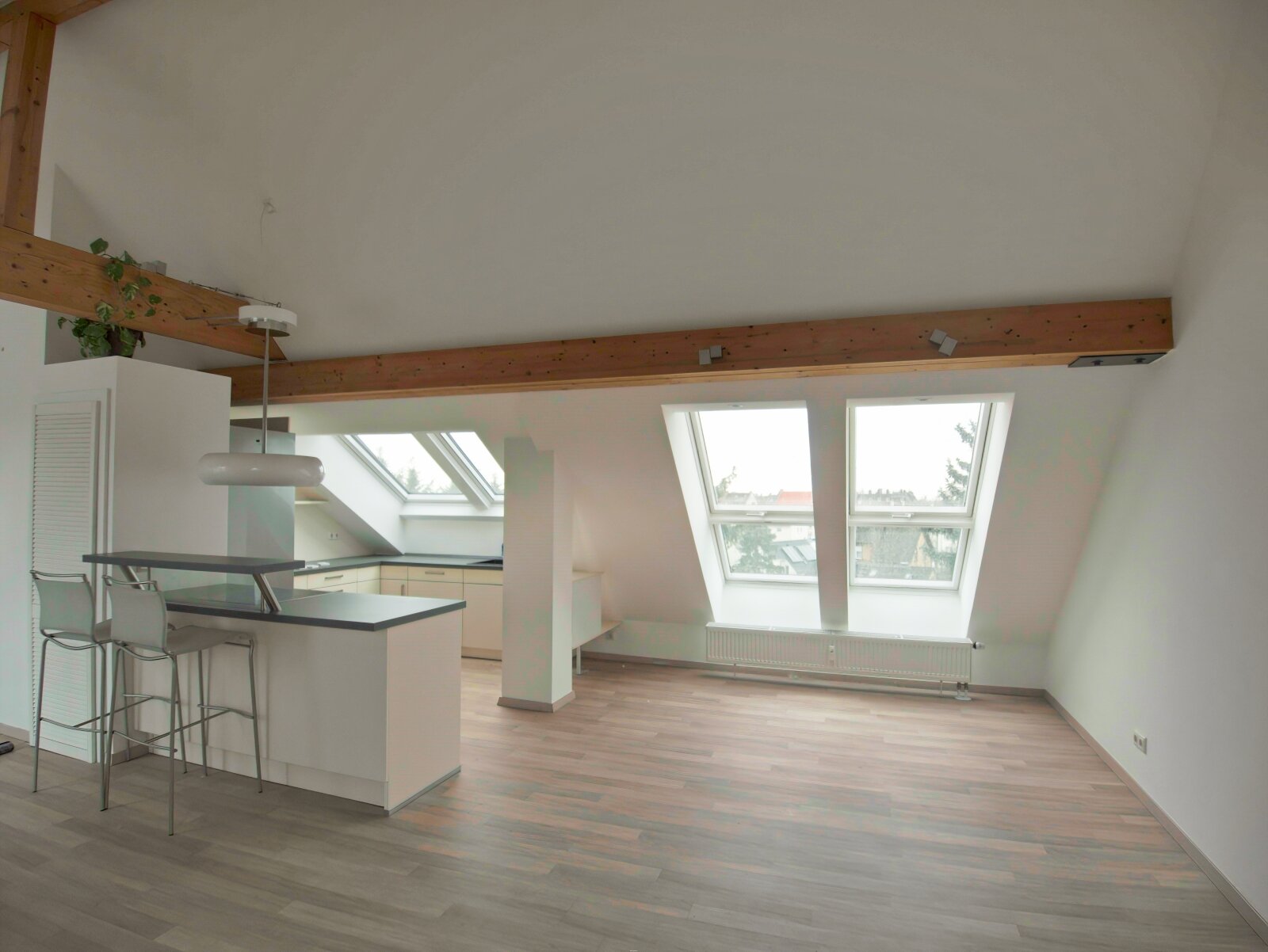 Helle Dachgeschosswohnung für Sportliche