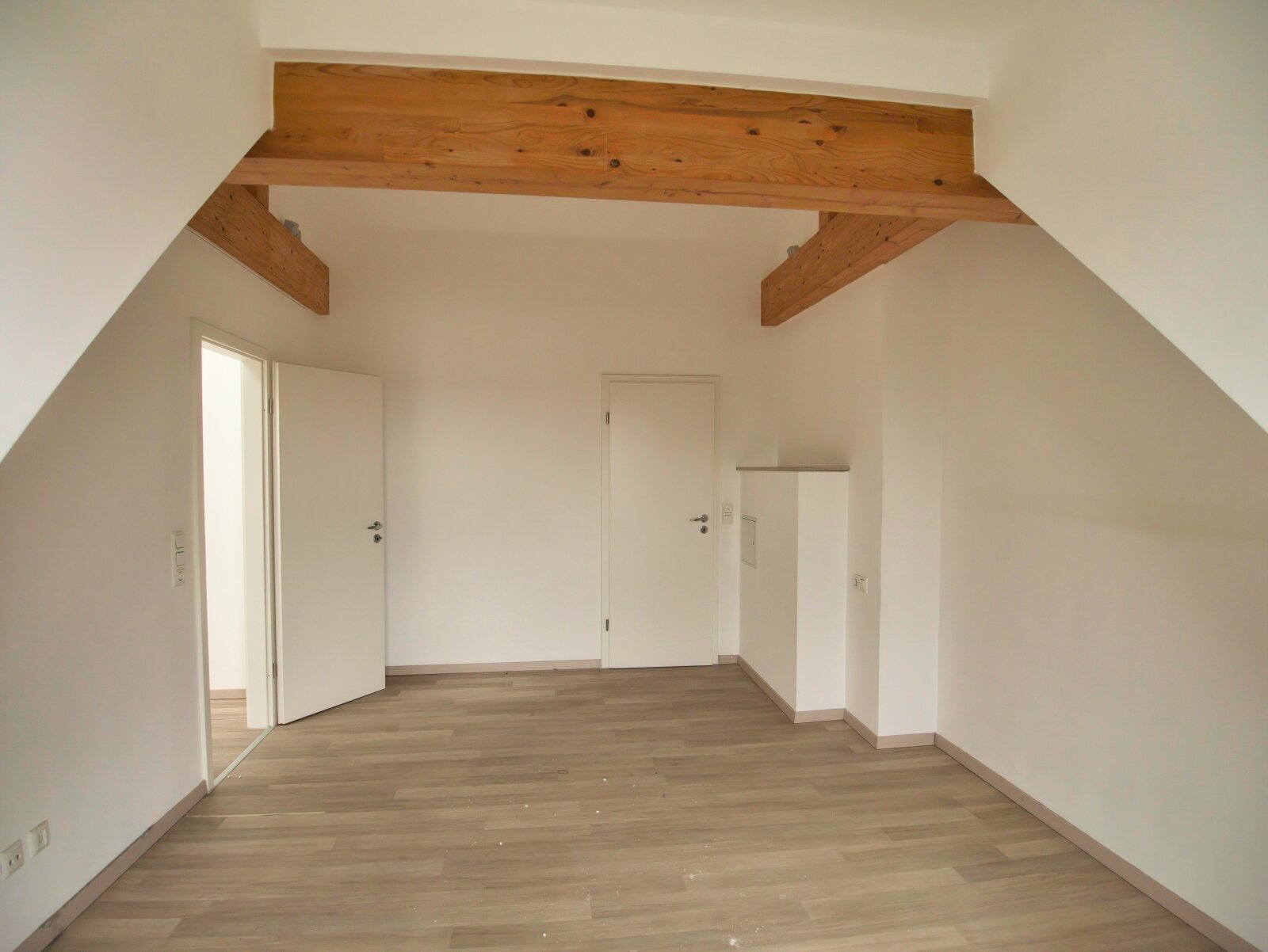 Helle Dachgeschosswohnung für Sportliche