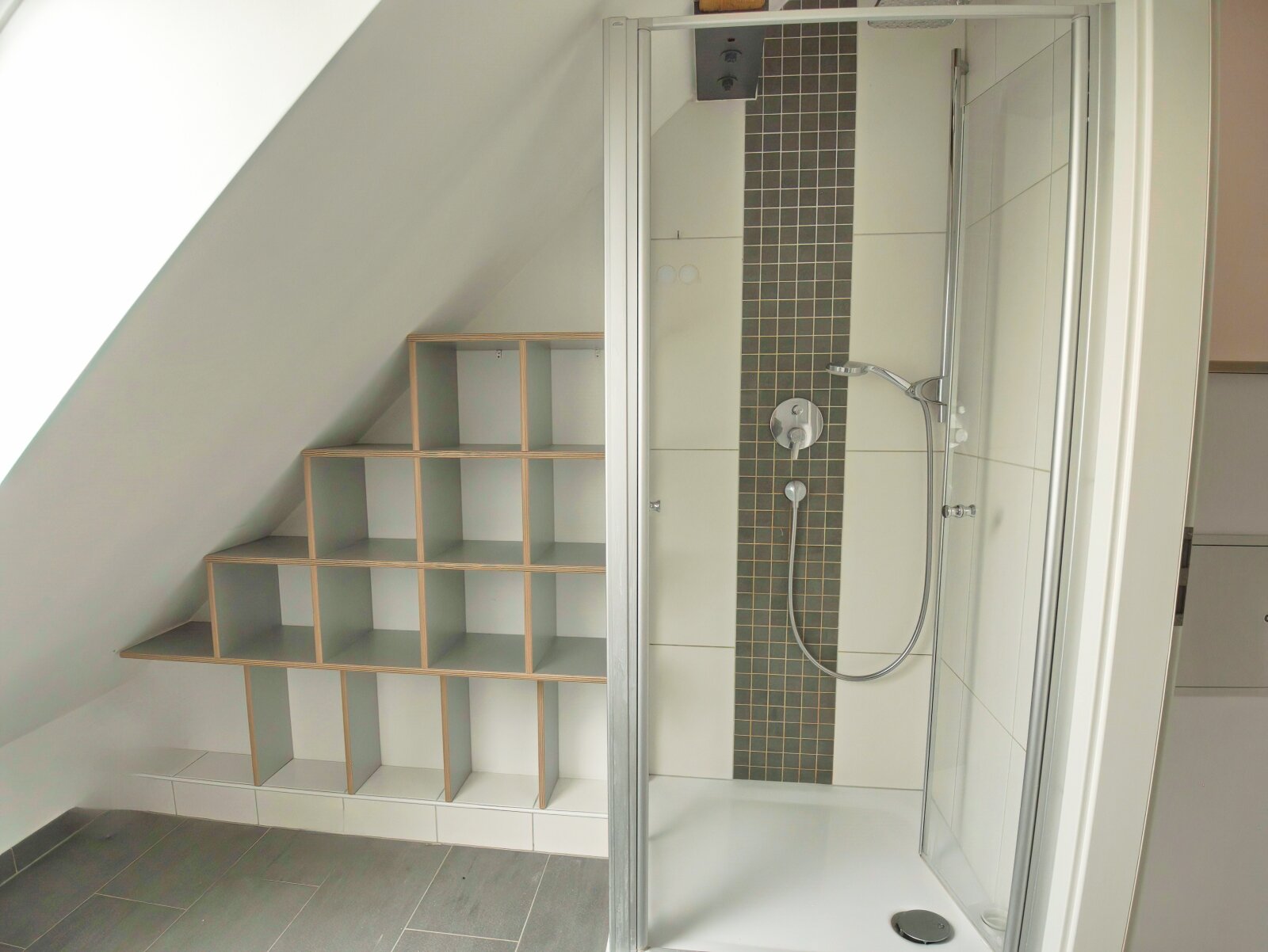 Helle Dachgeschosswohnung für Sportliche