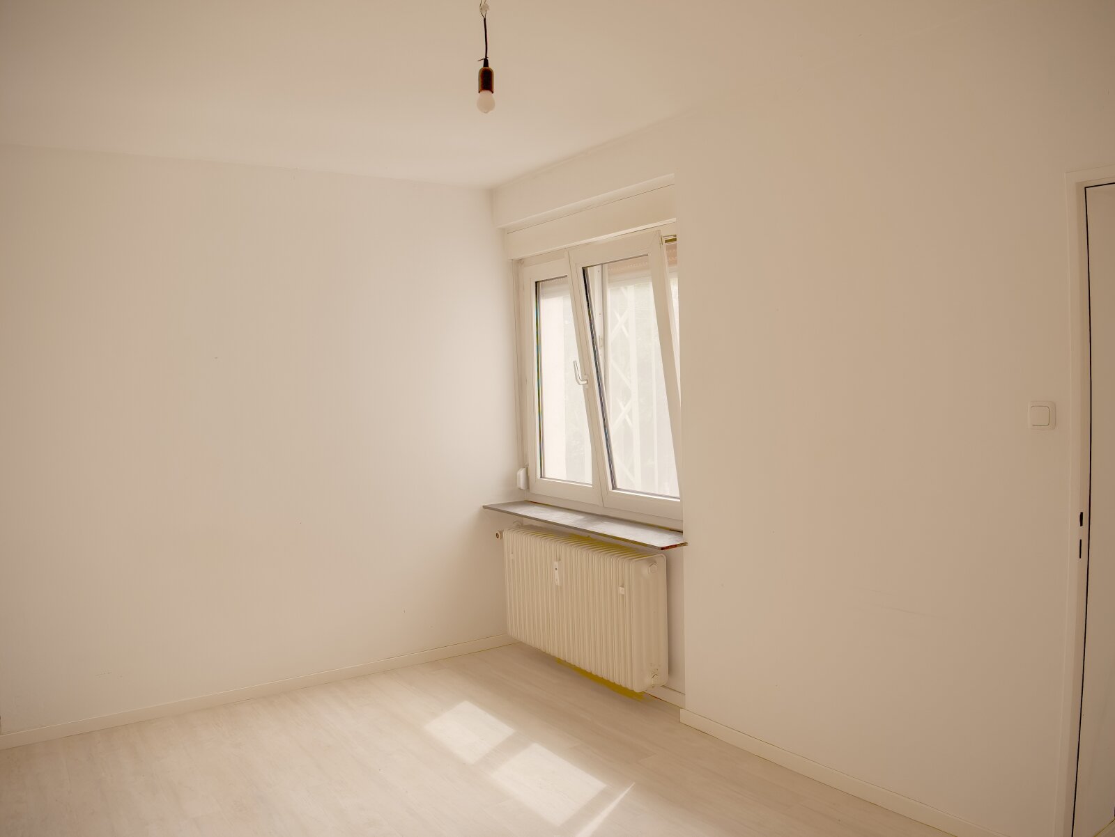 Hübsche Zweizimmer-Singlewohnung mit Mainblick