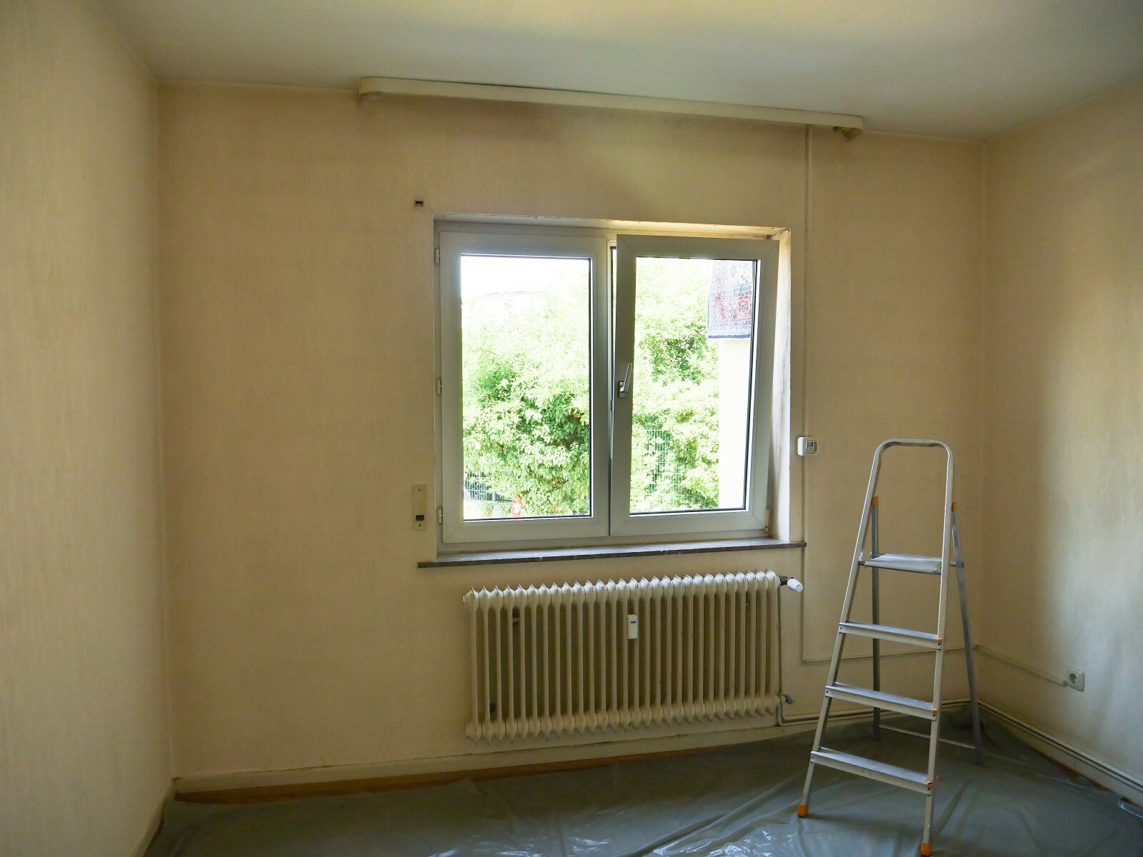 Geräumige Dreizimmerwohnung im Erdgeschoss