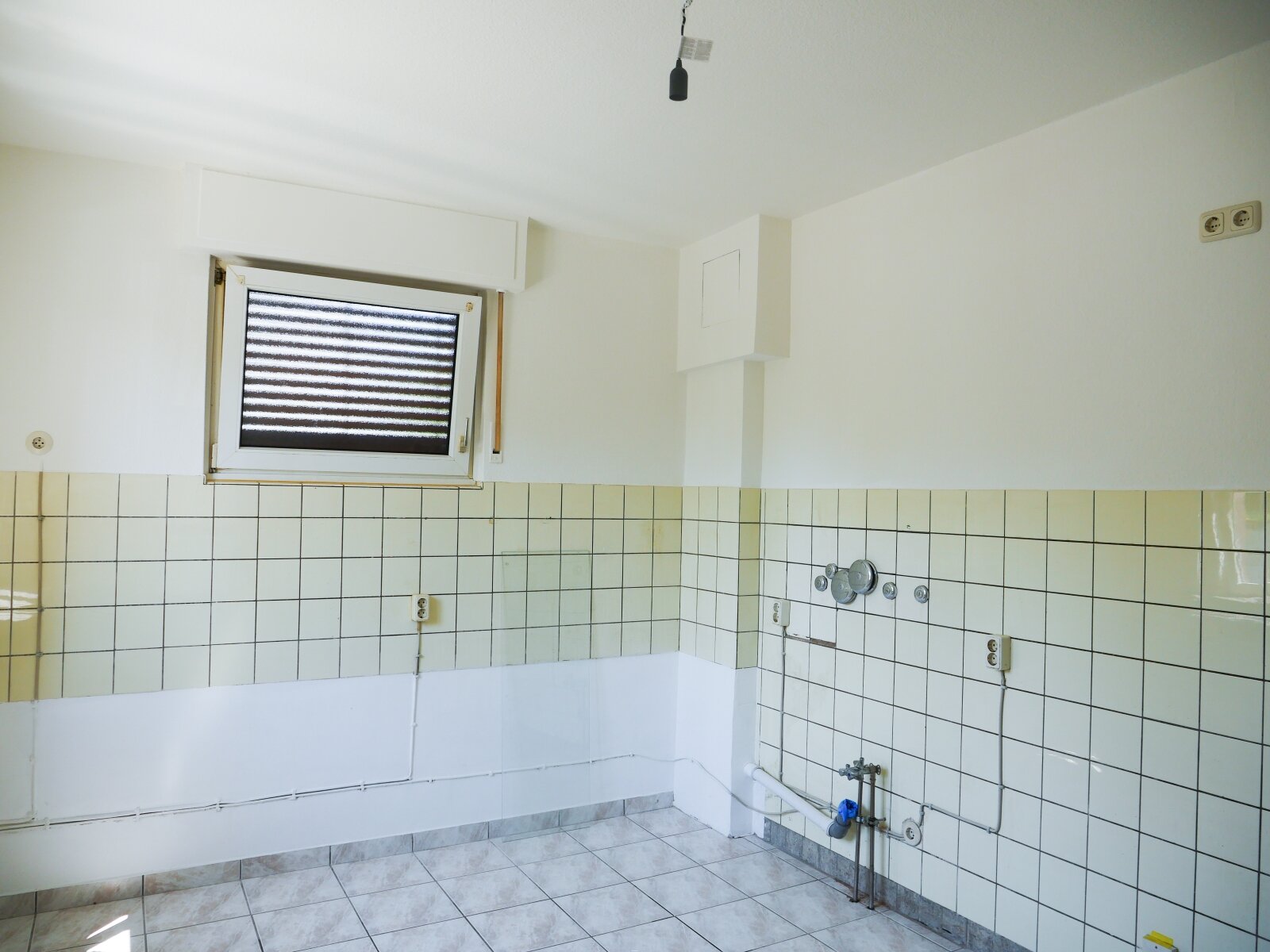 Geräumige Dreizimmerwohnung im Erdgeschoss