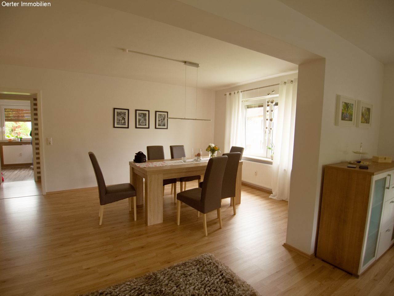 Schöne helle Dreizimmerwohnung mit Balkon und EBK