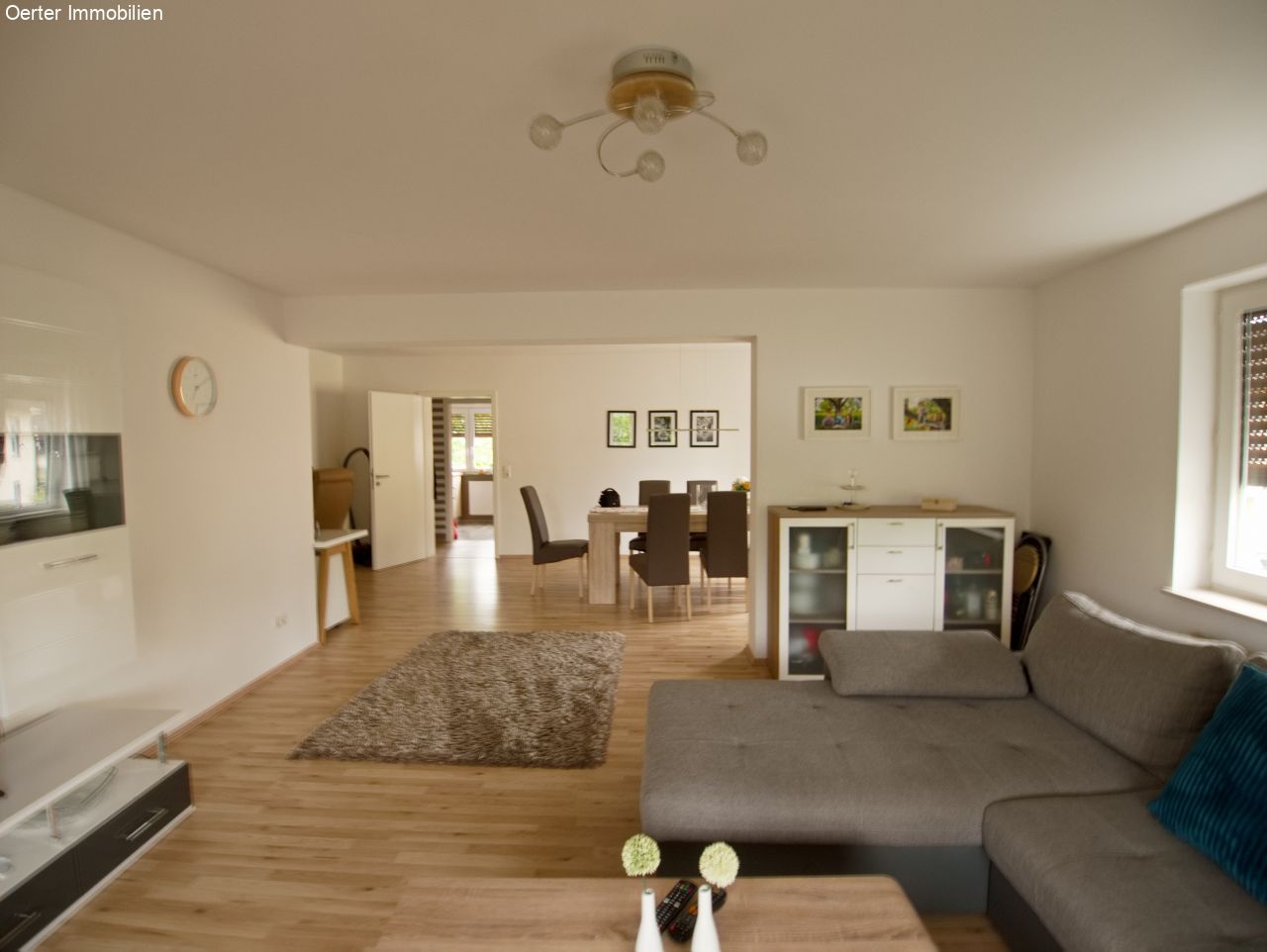 Schöne helle Dreizimmerwohnung mit Balkon und EBK