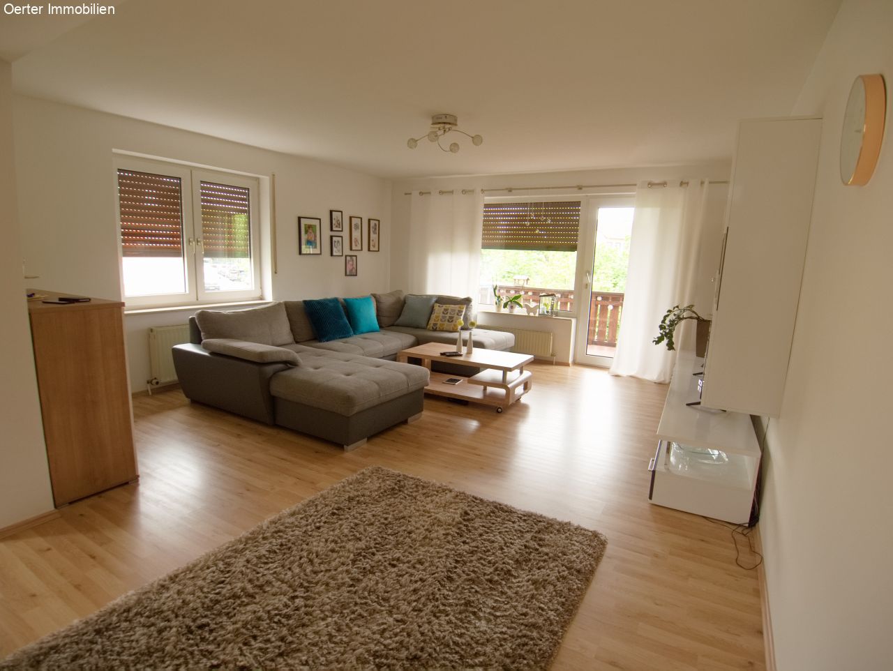 Schöne helle Dreizimmerwohnung mit Balkon und EBK