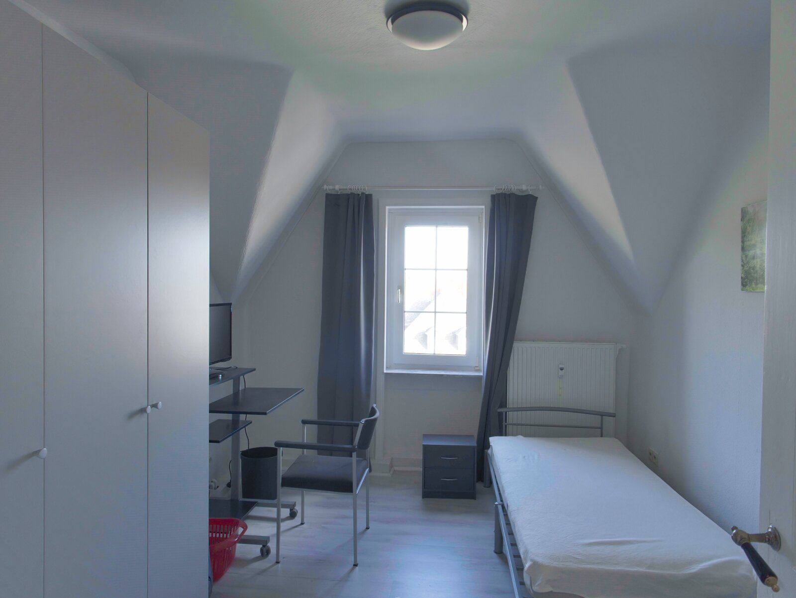 Sehr schöne helle Dachgeschosswohnung