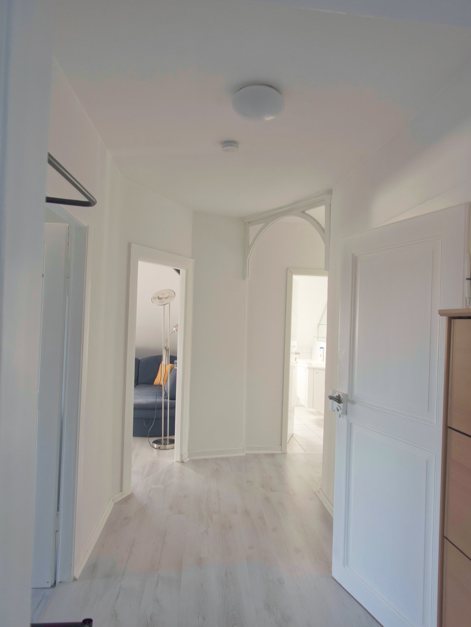 Sehr schöne helle Dachgeschosswohnung