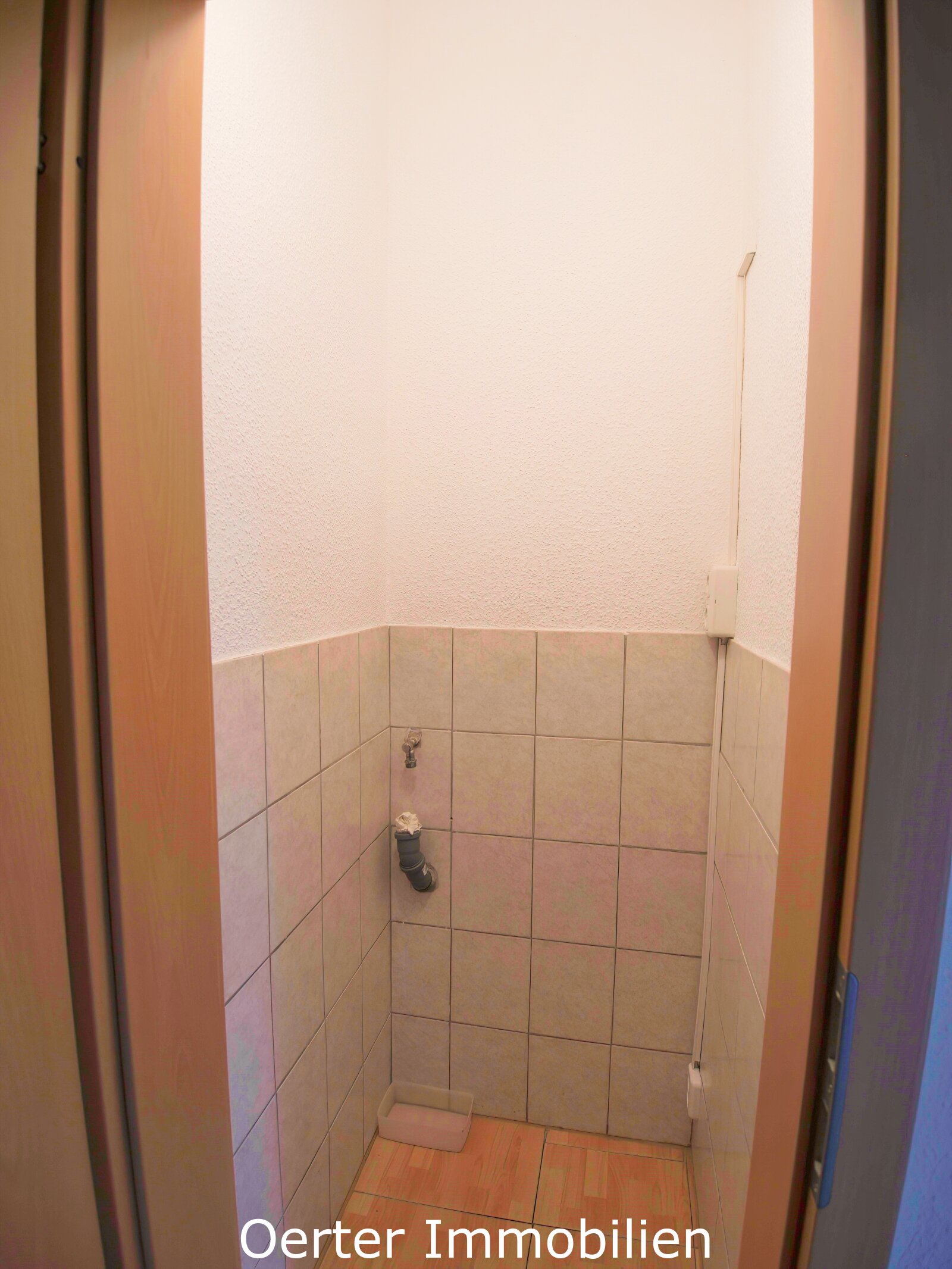 Sonnige Singlewohnung im 3. Stock eines gepflegten Altbaus