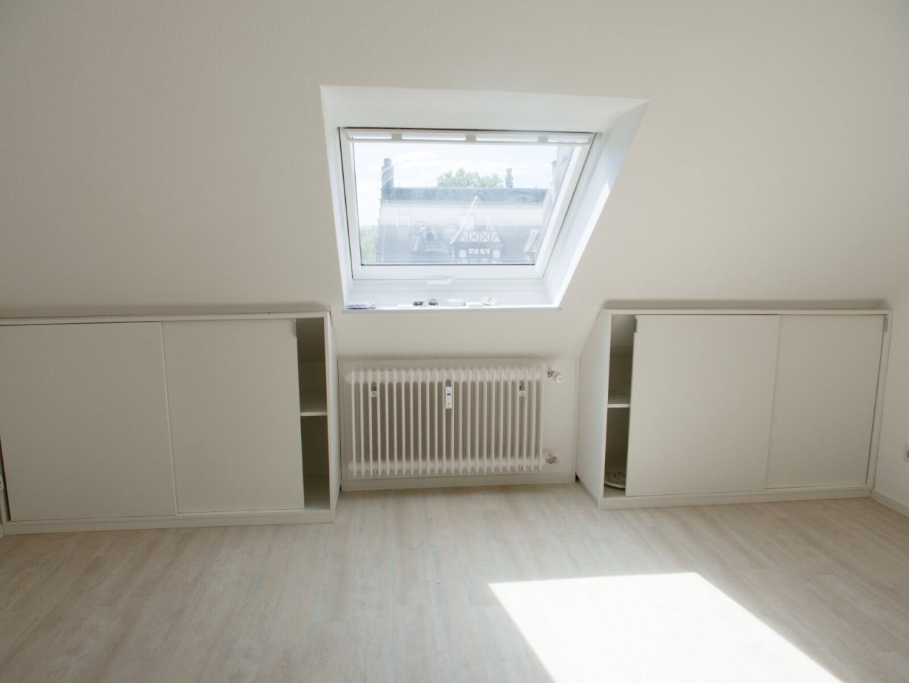 Schlafzimmer Bild 2