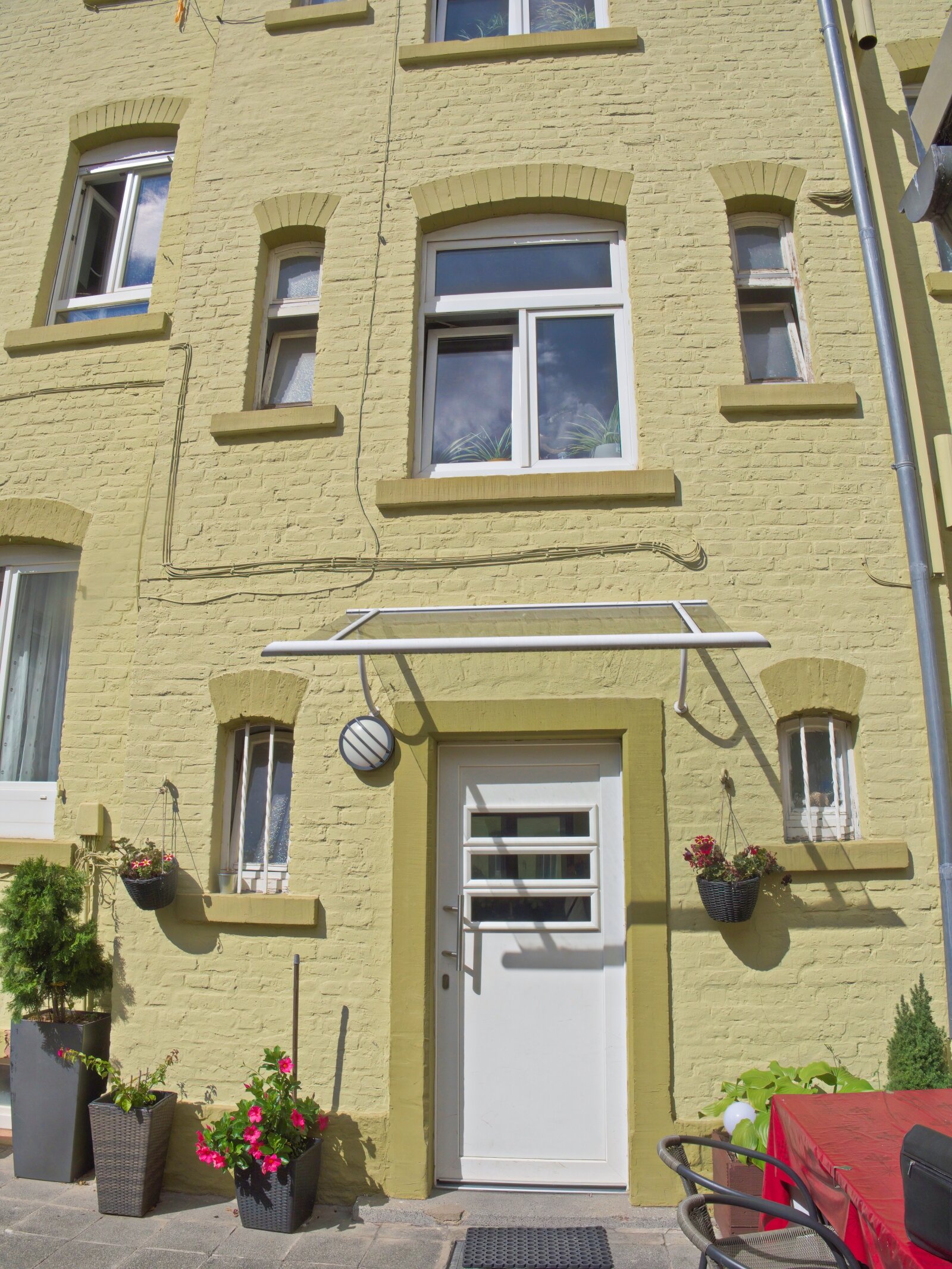 Hausansicht Rückseite Hausansicht Rückseite